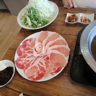 口コミ一覧 : 北谷ダイニング ちゃぁぶー - 北谷町/豚しゃぶ [食べログ]