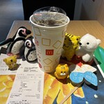 マクドナルド - ドリンク写真:プレミアムローストアイスコーヒーL   260円→200円(税込)  ※こ、こ、これは……今日の朝に飲んだ、コ◯ダより、美味しいではないか！