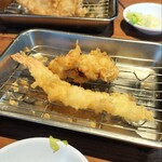 天ぷらの山 - 海老、牡蠣