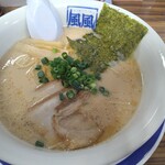 風風ラーメン - 料理写真:とんこつラーメン 960円