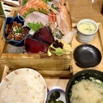 寿司ろばた 八條 - 枡盛り刺身定食【上】