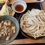 久兵衛屋 - 料理写真:天ぷら付き肉つけ汁うどん