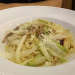 コークス - アスパラとベーコンのパスタ