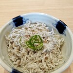 357680569 - 釜揚げしらす飯
