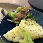 Kitchen Pomelo - じゃがいものバター炒め