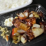 ほっともっと - 料理写真:W黒酢酢豚弁当（肉2倍）820円