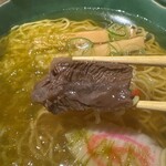 きしや - 焼豚ではなく牛筋肉がマルっと入っていました