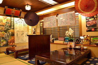 Washoku Izakaya Hanamisaki - 店内は1階・2階それぞれ座敷になっております