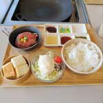千本松牧場 - 千本松牧場牛100%ハンバーグ　160g