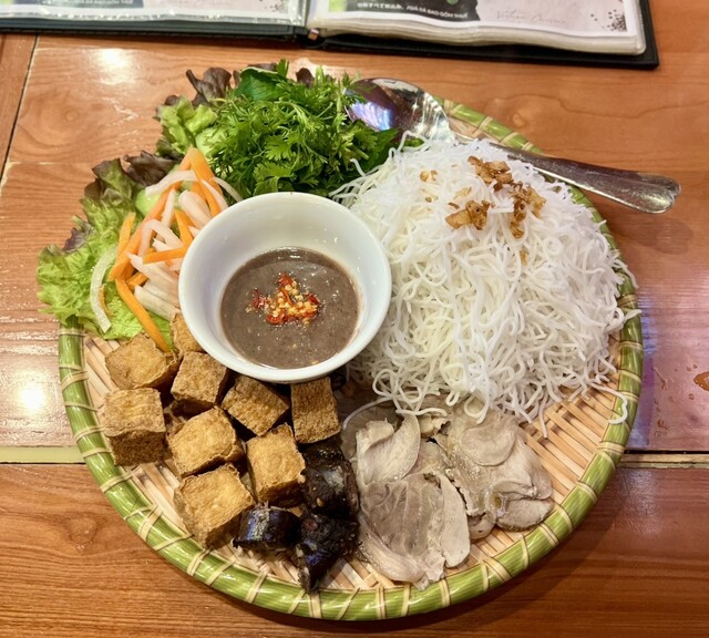 Restaurant & Karaoke G6