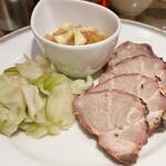 WANG’S GARDEN - 前菜(焼豚、搾菜、クラゲ)