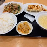 横濱中華 横濱餃子房 - 