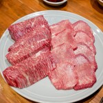 炭火焼肉ホルモンさわいし - 