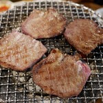 炭火焼肉ホルモンさわいし - 