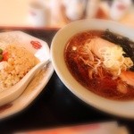 平安楼 - 炒飯が美味しい店ってのは他のメニューも美味しいってのが私の持論…