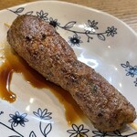やきとり小太郎 - 握るカタチか独特な小太郎焼き（自家製つくね）