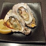 大衆酒場 マル八 - 播磨灘の牡蠣