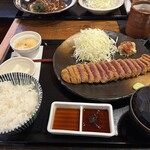牛かつ･牛煮込み 鈴乃家 - 料理写真:上牛かつ定食　¥1700