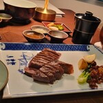 Dining Restaurant BAY GRILL By Yokohama Royal Park Hotel - お食事とともに...お肉の登場!!