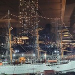 Dining Restaurant BAY GRILL By Yokohama Royal Park Hotel - 飛び込んできた夜景