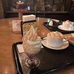 北一ホール - ソフトクリームとキャラメルミルクティー