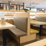はま寿司 - 店内の様子