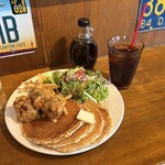 357806869 - ハニーマスタードチキンパンケーキ