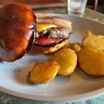 OVERWHELM HAMBURGER & BAR STAND - 