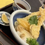 本格手打うどん おか泉 - 