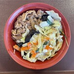 すき家 - 料理写真:2026.05.03 (日) 【期間限定】 シャキうま塩野菜牛丼(ごはん少なめ) 680円(税込)