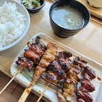 とりどーる - 料理写真:タレ焼き鳥5本定食