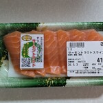 マルエツ - 料理写真:サーモントラウトスライス(452円)