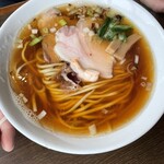 麺創 なな家 - 黒毛和牛ブイヨン山六そば(醤油)