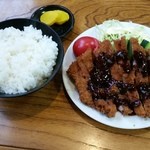 兼山 - ポークカツ単品８５０円とご飯１５０円　計１０００円≪2015年3月≫