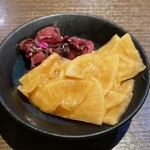 とんかつ 16 - 定食の漬物