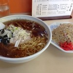 丸信中華そば - ラーメンと半チャーハンのセット　　９７０円