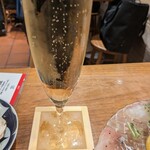 魚とワインはなたれThe Fishand Oysters - 