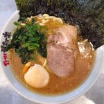 横浜らーめん田村家 - 料理写真:豚骨醤油らーめん並＋のり･わけあり味玉