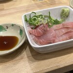 沼津港 サンパチ酒場 - ワラサの刺身