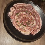 ユッケ 焼肉 生サムギョプサル 手打ち冷麺 ハヌリ - 