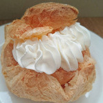 ミカサノ食堂 - りんごとはちみつのカスタードシュー（パイ） 313円