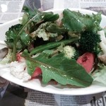 イル・マーレ ブルー - いろいろ野菜のサラダ  盛りがよくておいしかったです