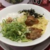 丸源ラーメン - 期間限定の熟成醤油油そば。もちもちとした中太麺に、丸源自慢の熟成醤油とコクのある油を合わせた一杯で、しっかりとした味付けが特徴です。