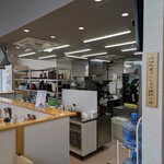 丼のや - 大きな厨房