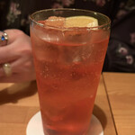 アンダーラウンジ - 青森産カシスのジントニック