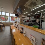 丼のや - 広い店内