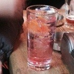 ハモター酒場 - 綺麗なピンク色の梅酢割り♪