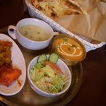 カトマンドゥカリーPUJA - カレーはマイルドで食べやすいです、辛さも調整してくれます