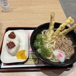 資さんうどん - 料理写真:
