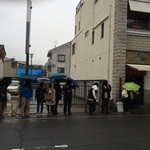 朱華園 - 開店直後から、一気に並びだす